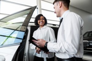 Deciding Between Car Financing and Leasing: Which Choice Fits Your Needs?