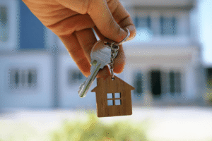 Renting or buying? Find useful advice to help you choose
